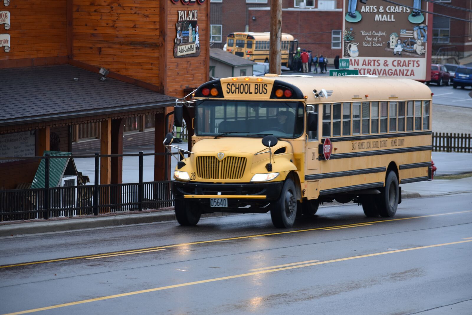 Nikon D5500 sample photo. Transportation system, travel, bus photography
