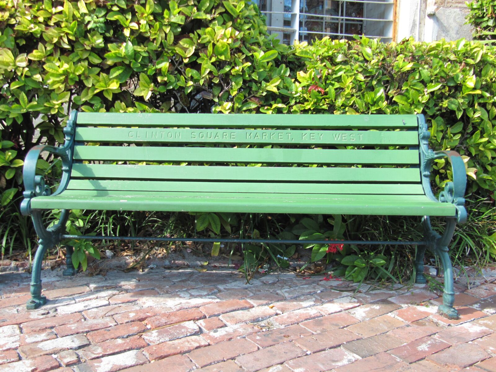 Canon PowerShot SX200 IS sample photo. Bench, green, seat photography