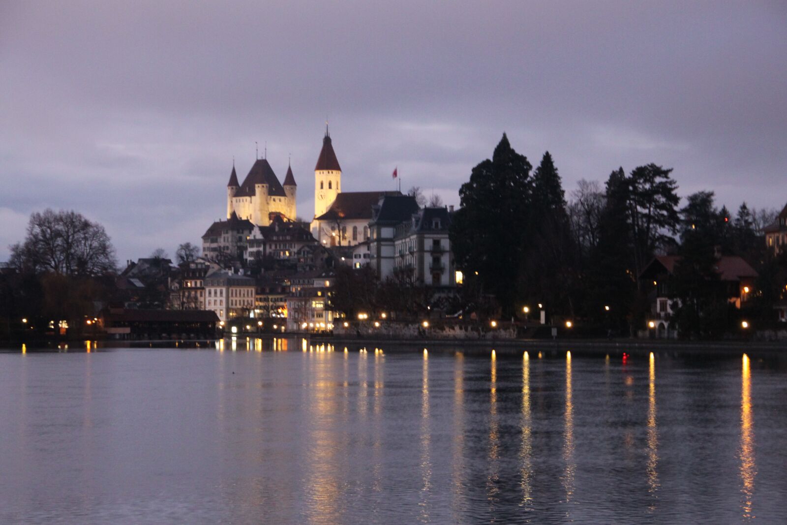 Canon EOS 500D (EOS Rebel T1i / EOS Kiss X3) sample photo. Thun, thun castle, lake photography
