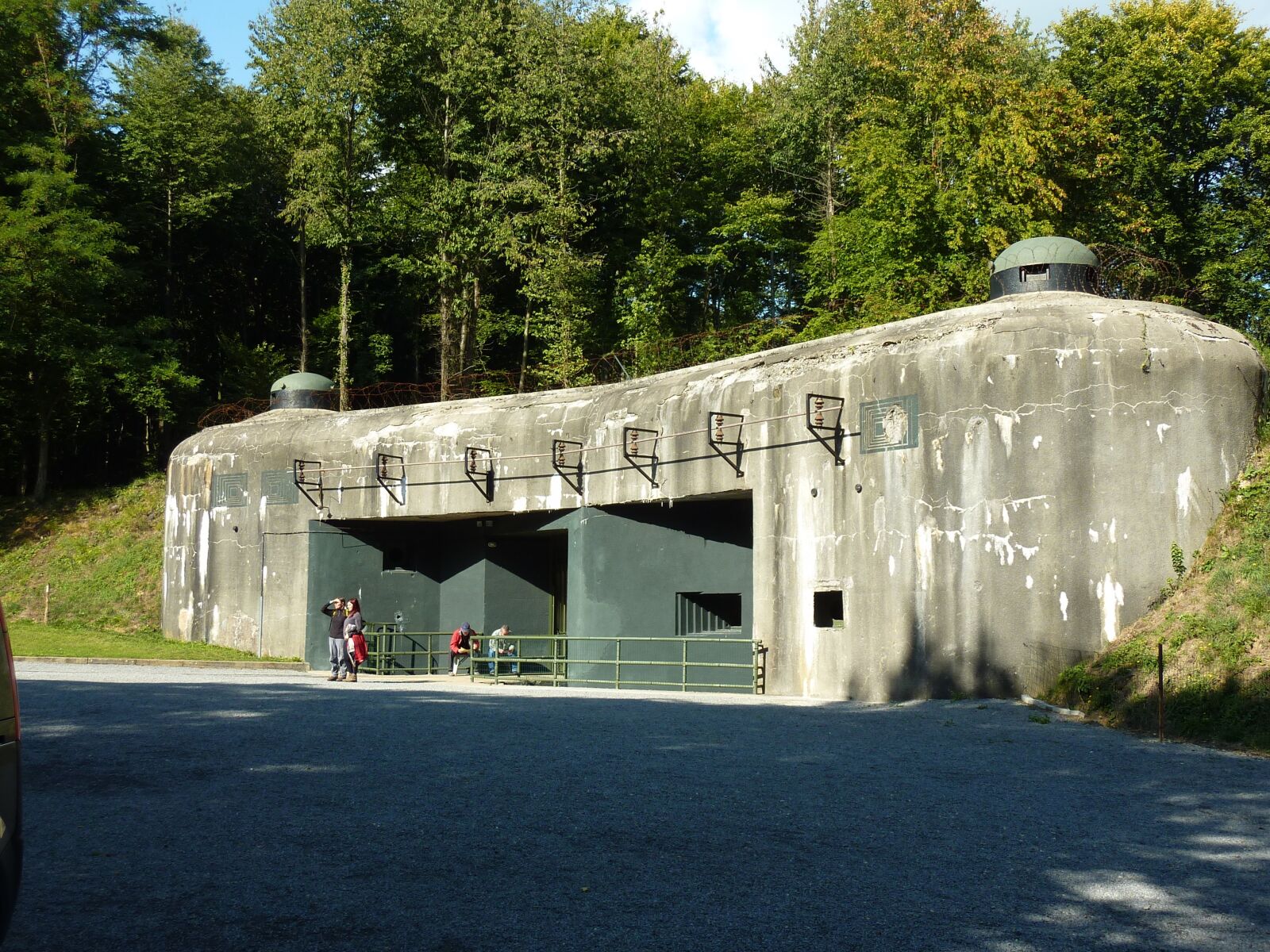 Panasonic DMC-TZ7 sample photo. Maginot, book, defence photography