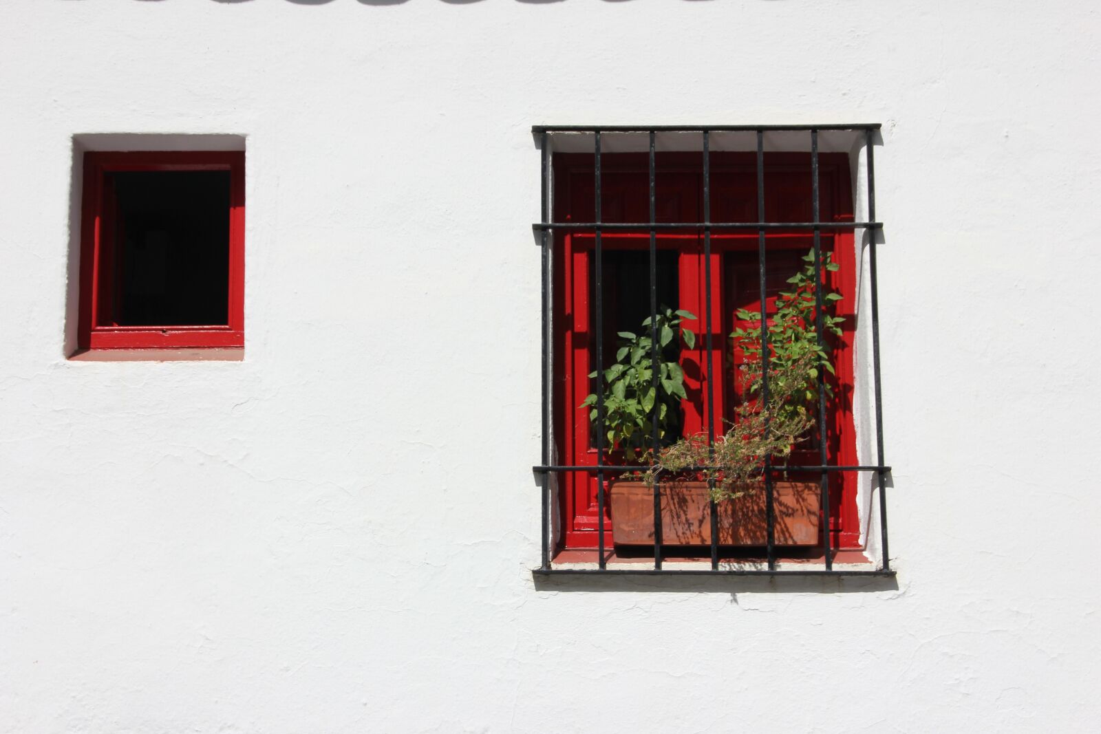 Canon EOS 550D (EOS Rebel T2i / EOS Kiss X4) sample photo. House, architecture, family photography