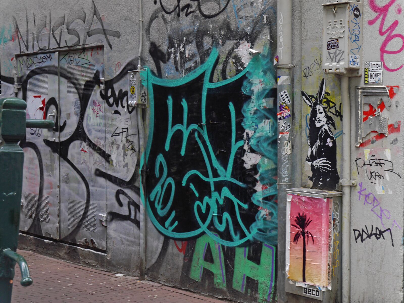 Panasonic Lumix DMC-GF6 sample photo. Urban, city, amsterdam photography