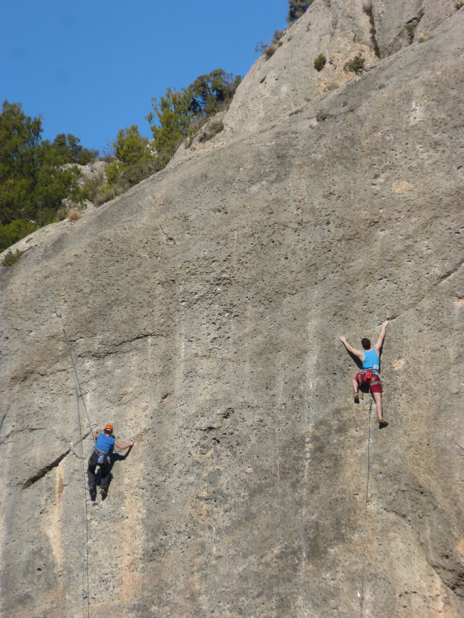 Panasonic DMC-FZ62 sample photo. Escalation, rock, climbers photography