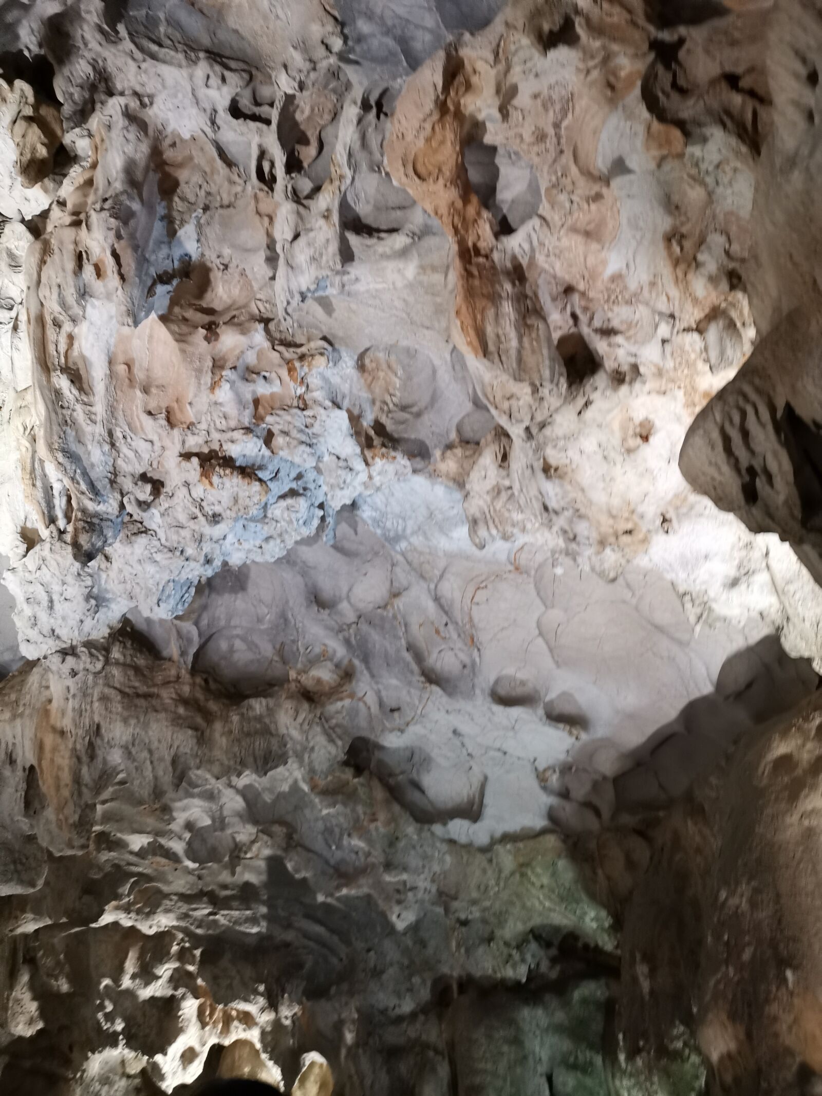 HUAWEI Mate 20 Pro sample photo. Cave, stone, vietnam photography