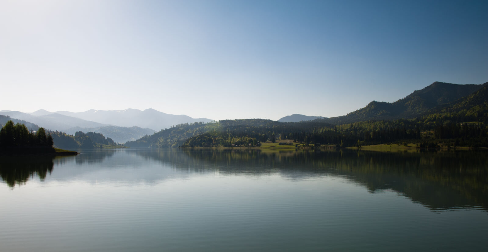 Nikon D700 sample photo. Daylight, foggy, lake, landscape photography