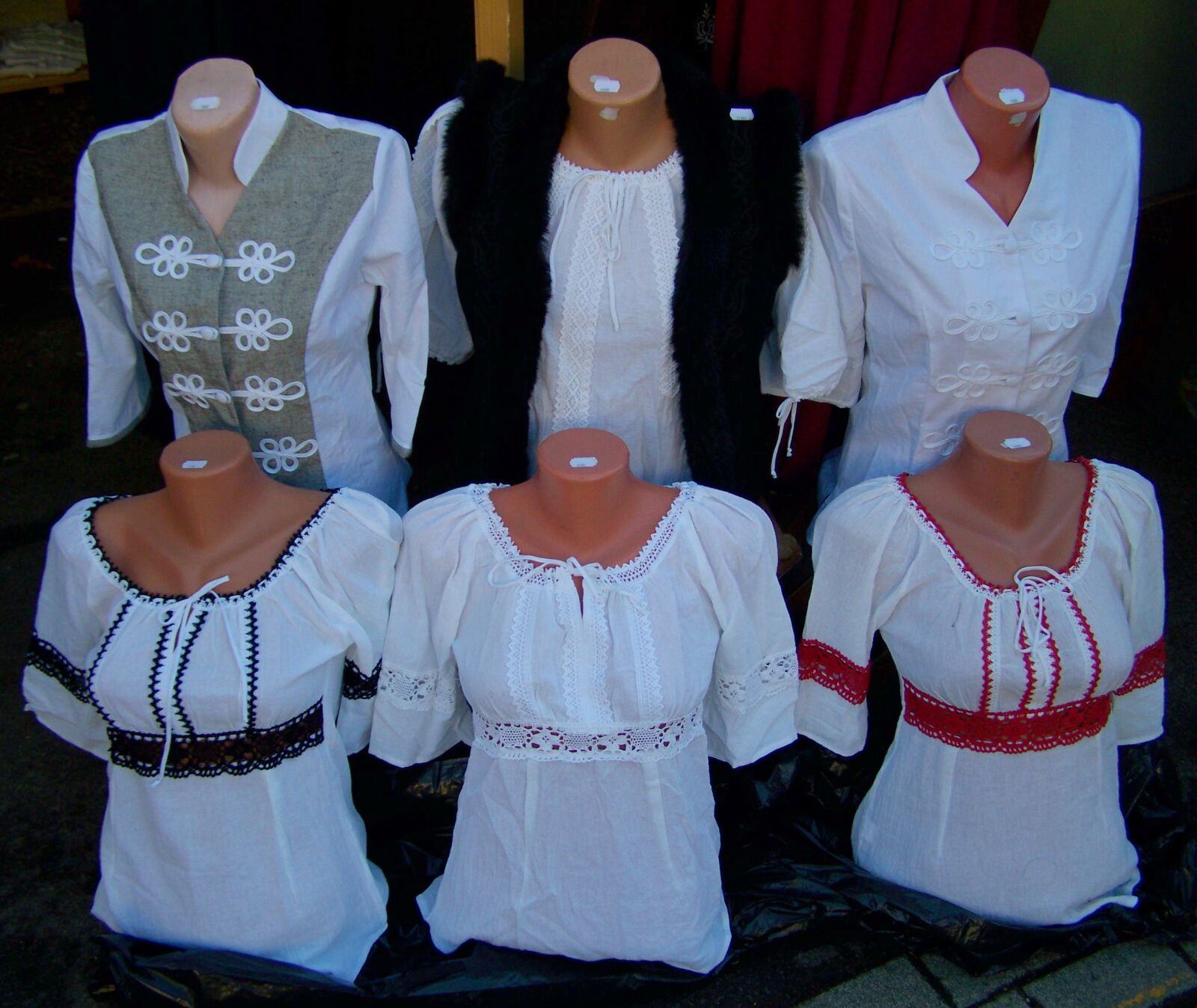 Kodak EASYSHARE ZD710 ZOOM DIGITAL CAMERA sample photo. Outerwear, hungarian motifs, clothes photography