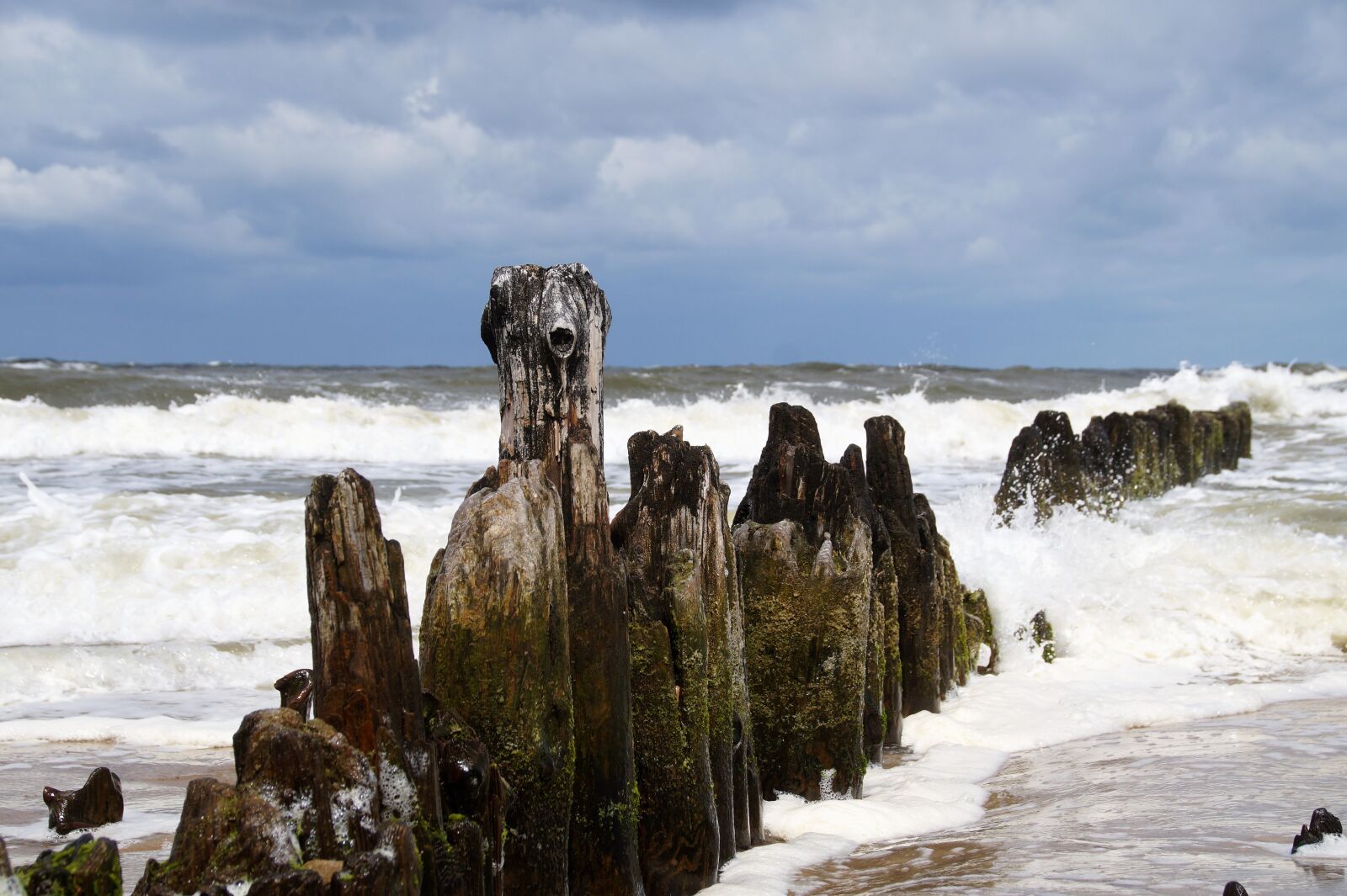 Sony SLT-A58 sample photo. Sea, waves, breakwater photography