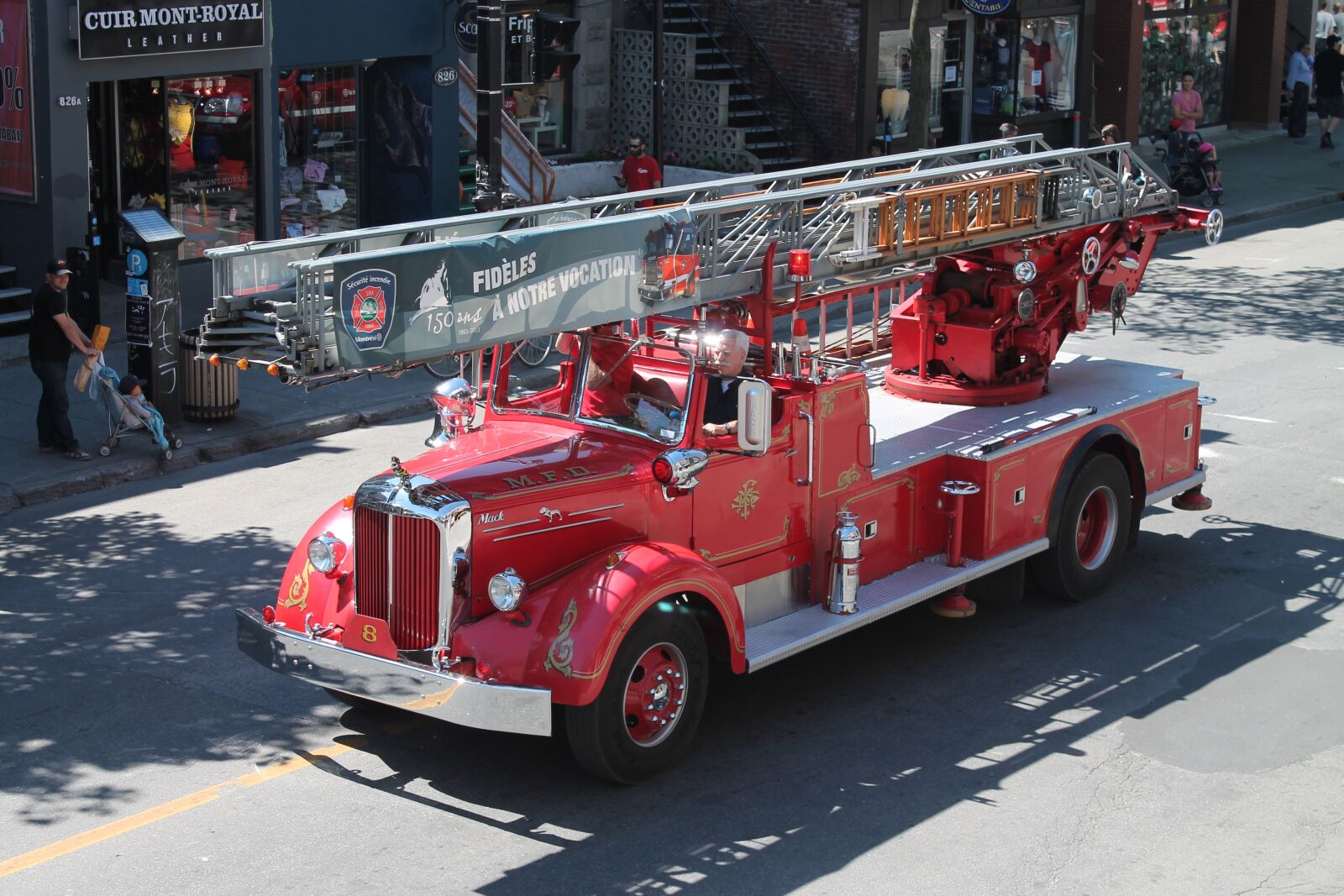Canon EOS 1100D (EOS Rebel T3 / EOS Kiss X50) sample photo. History, firefighter, truck photography
