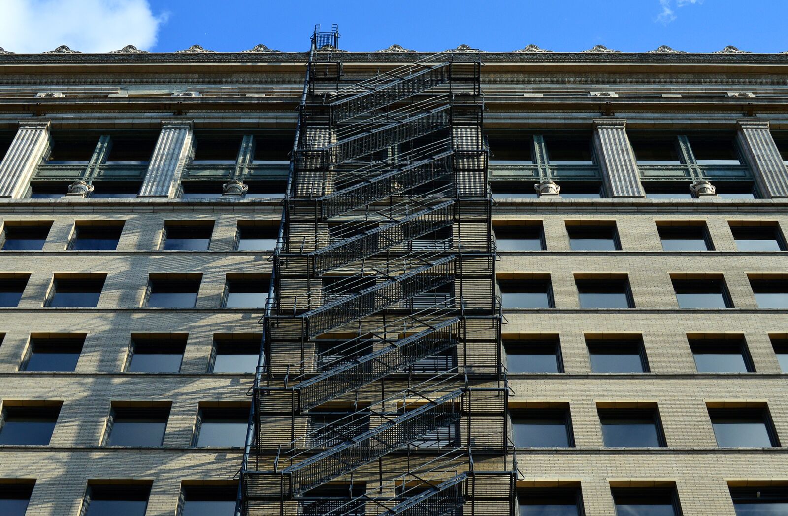Nikon D3200 sample photo. Fire escape, fire egress photography