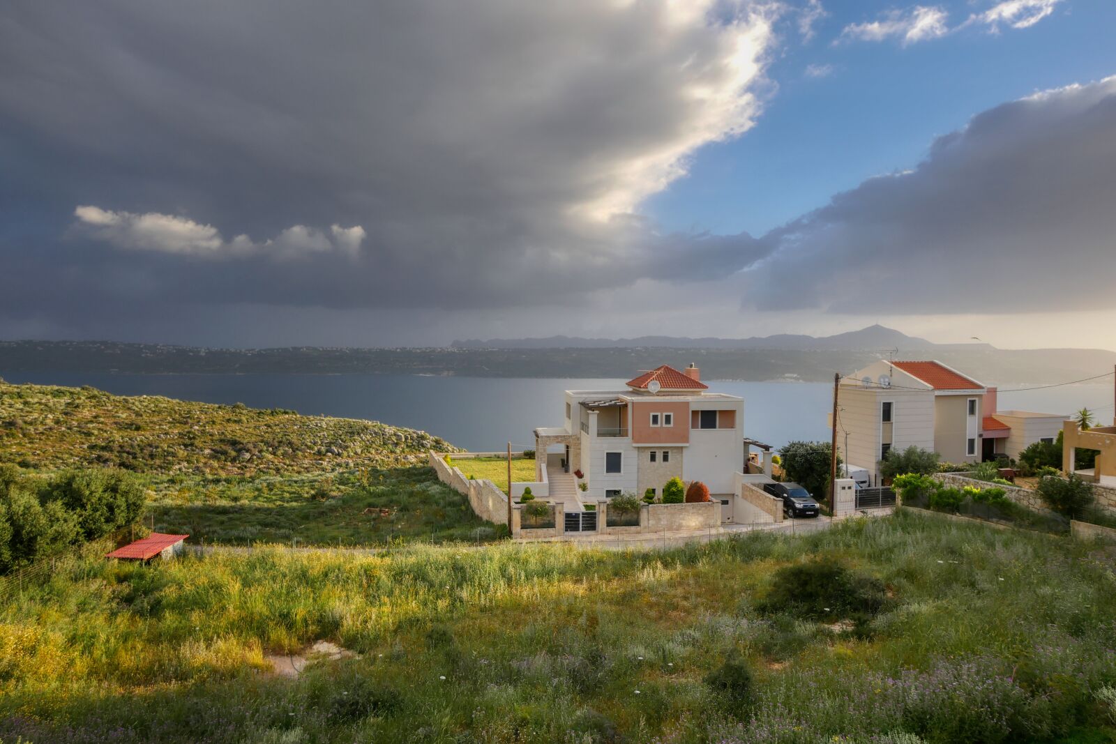 Panasonic Lumix DMC-GX8 sample photo. Crete, greece, cloud photography