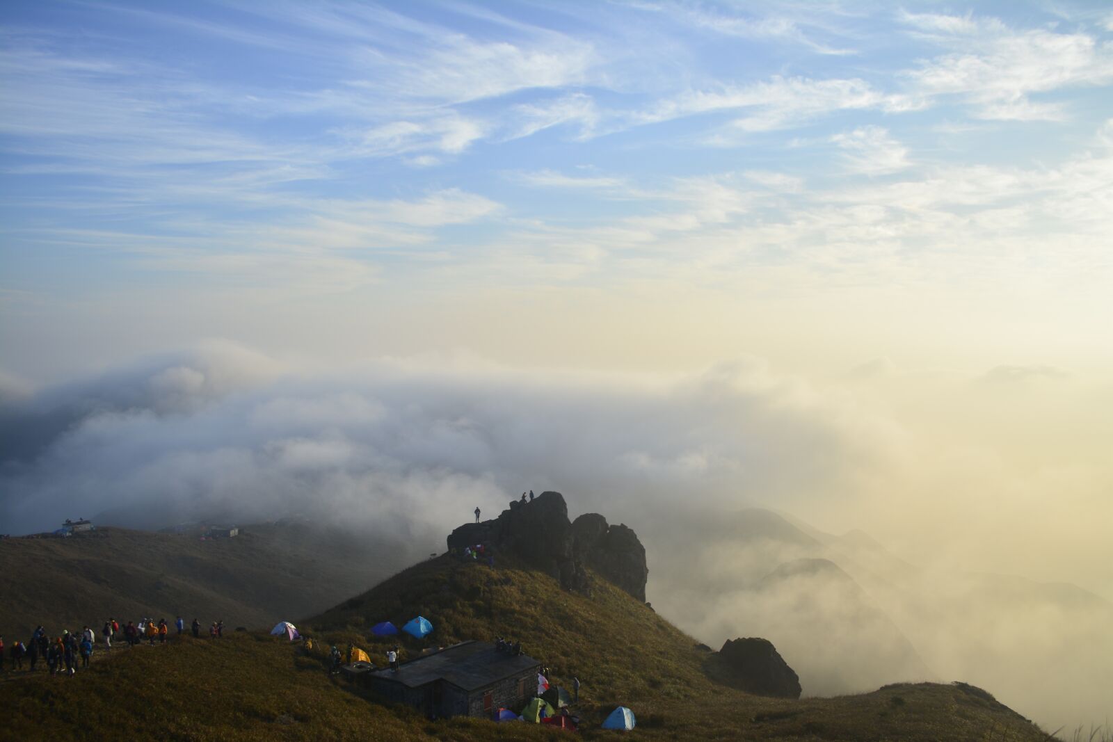 Nikon D5200 sample photo. Hongkong, mountain, cloud photography