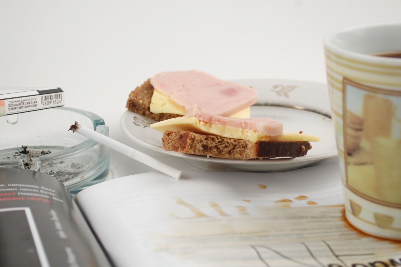 Nikon D40 sample photo. Breakfast, a sandwich, rush photography
