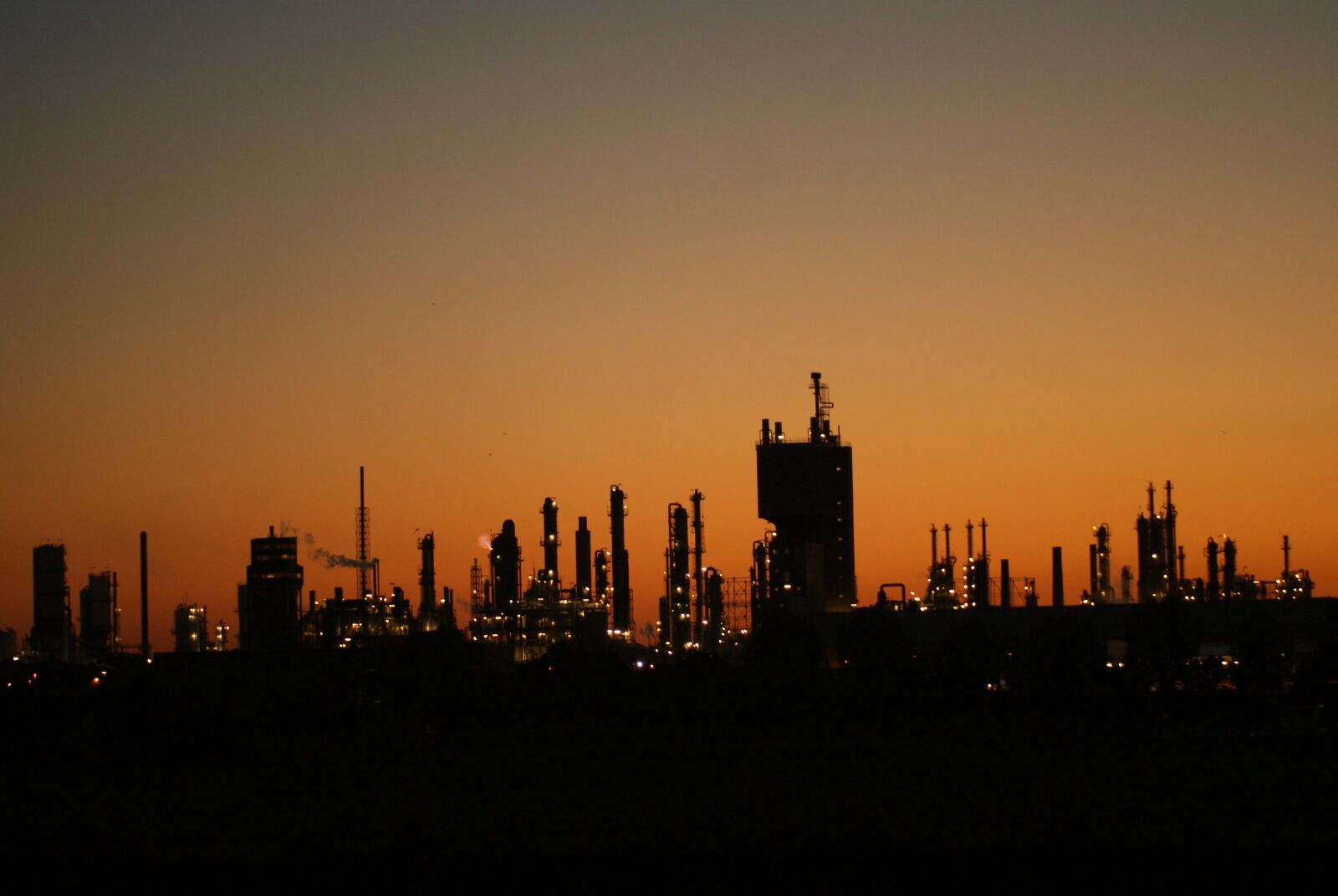Sony Alpha DSLR-A300 sample photo. Sunset, dusk, industry photography