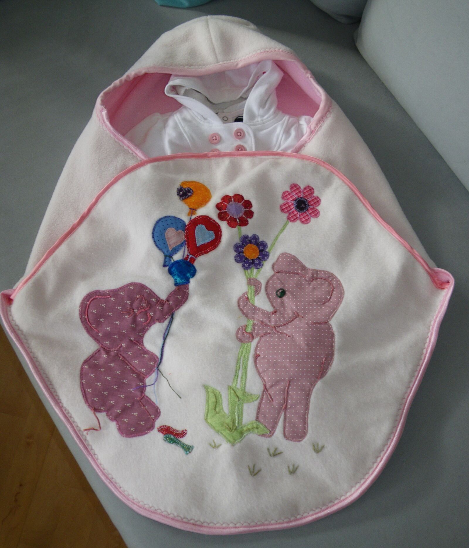 Pentax Optio W60 sample photo. Tuck-in blanket, baby, doudou photography