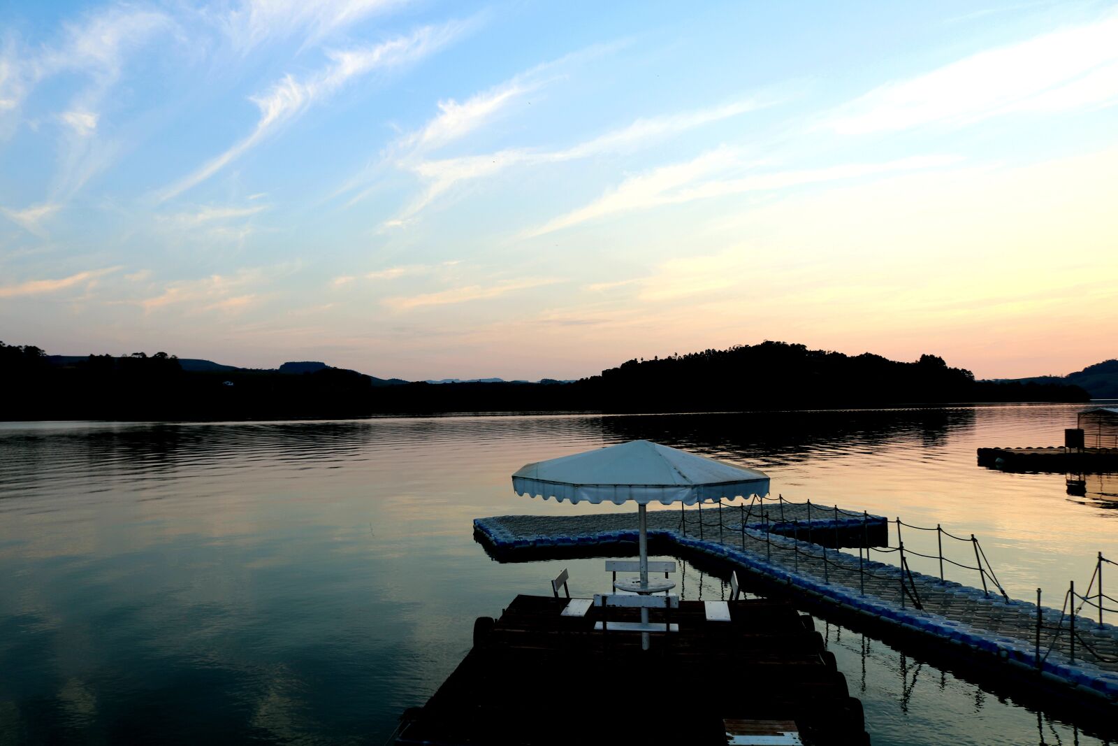 Canon EOS 750D (EOS Rebel T6i / EOS Kiss X8i) sample photo. Landscape, water, sunset photography