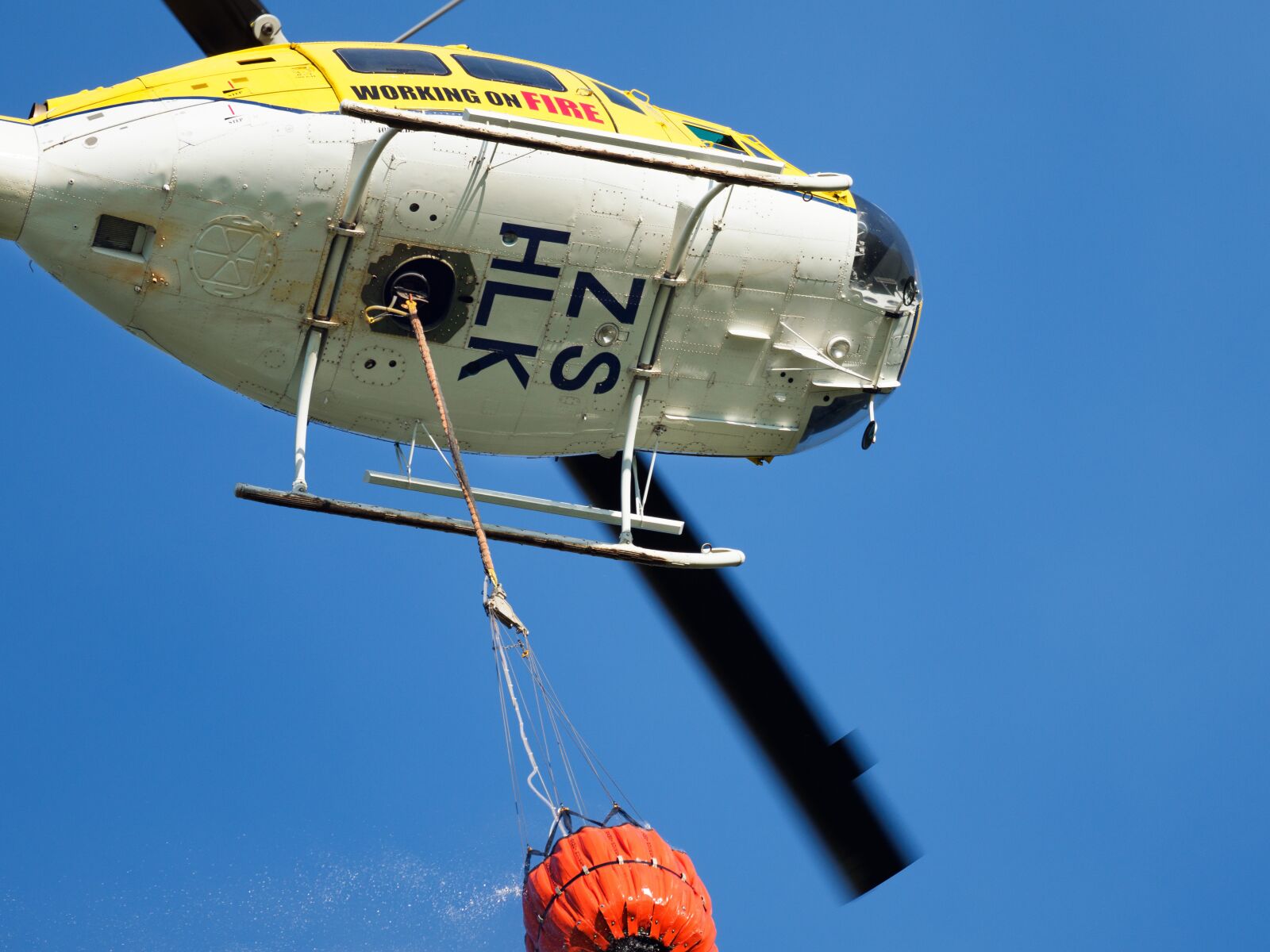 OLYMPUS M.300mm F4.0 sample photo. Firefighting helicopter, helicopter, plane photography