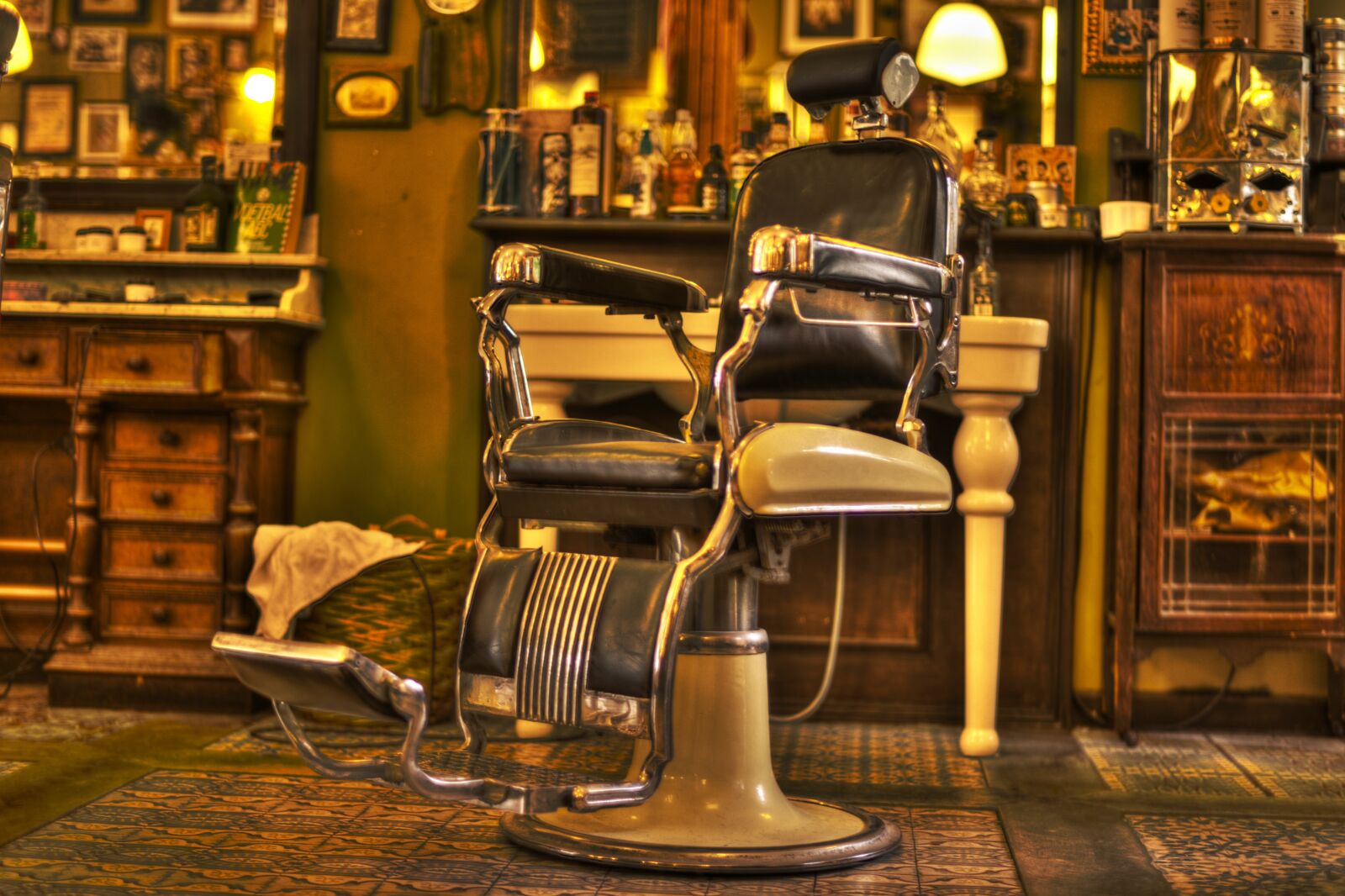 Nikon D600 sample photo. Barber, chair, salon photography