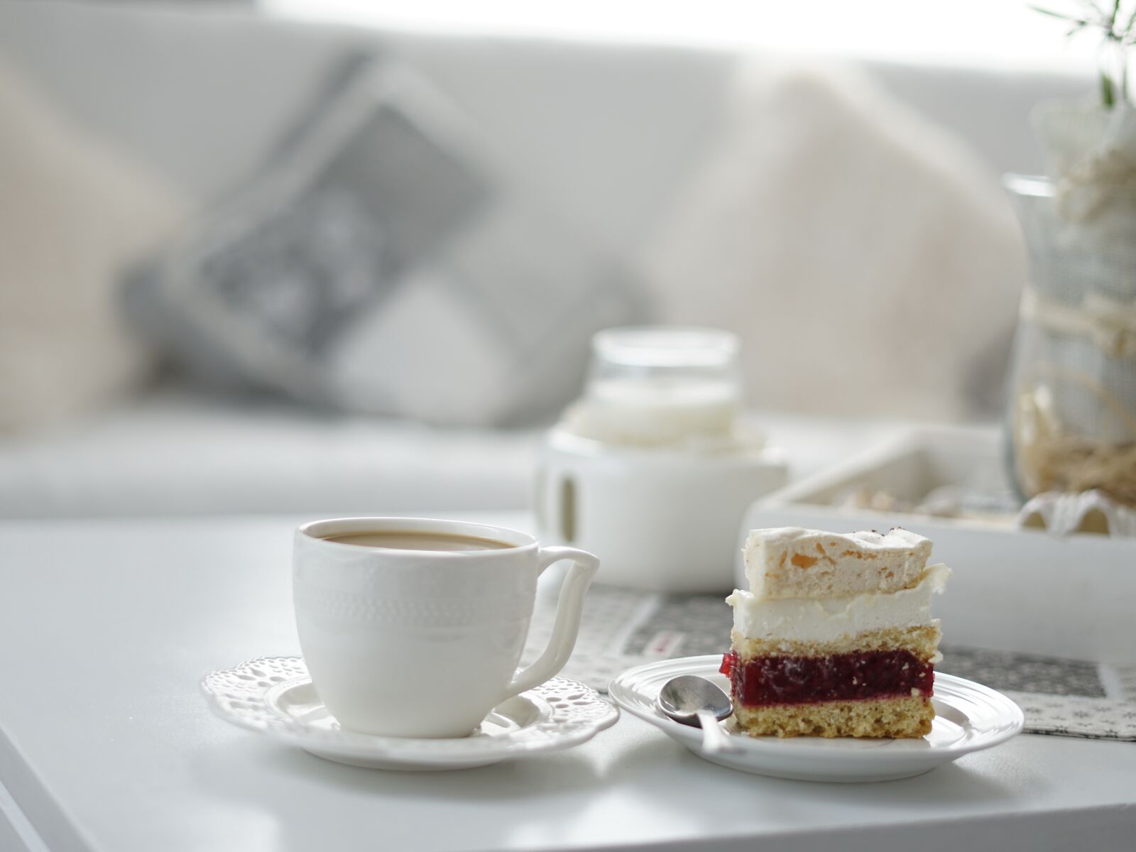 Sony a7 II + Sony FE 50mm F1.8 sample photo. Cake, cookie, doughnut photography