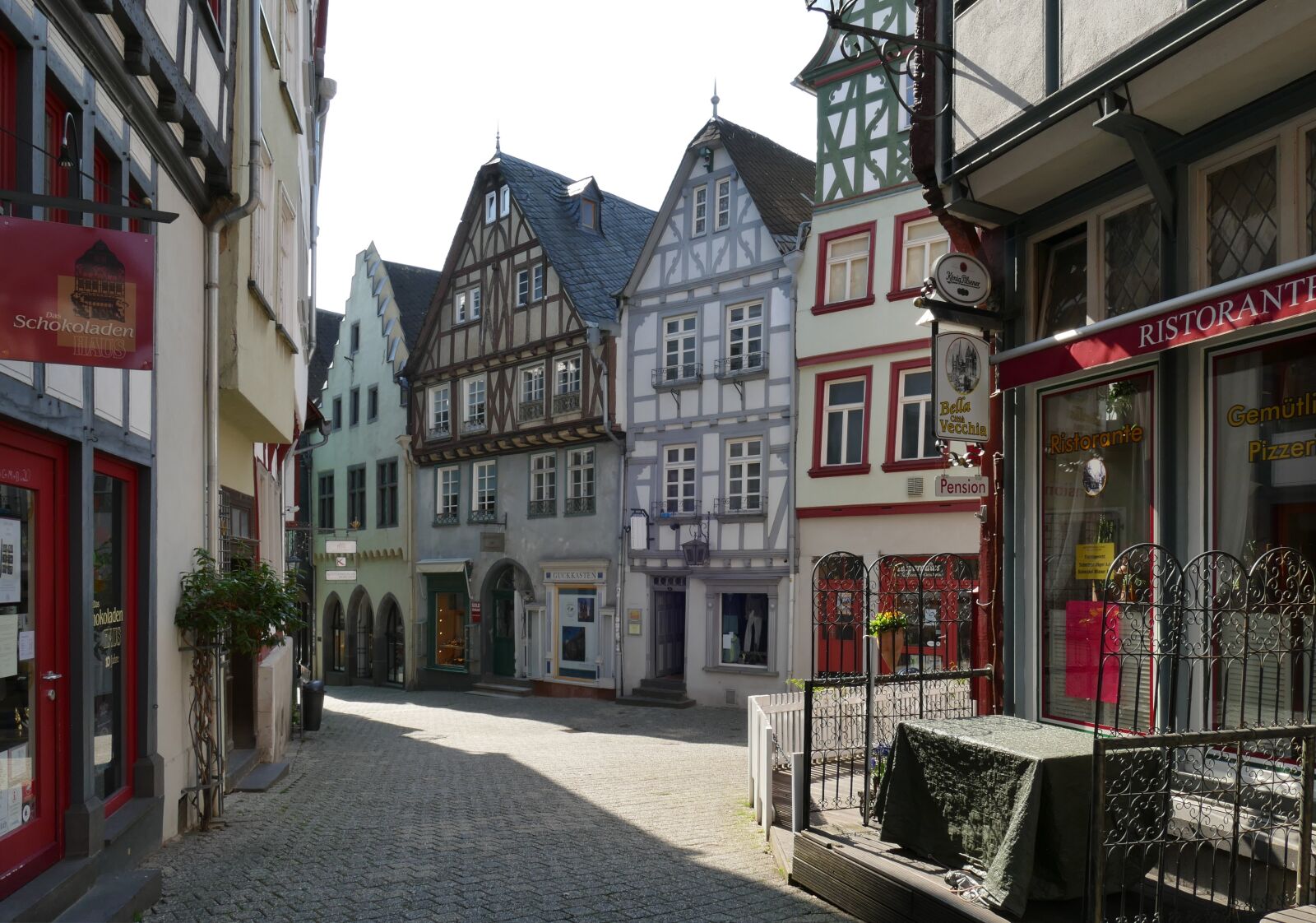 Panasonic Lumix DMC-FZ1000 sample photo. Historic center, fachwerkh user photography