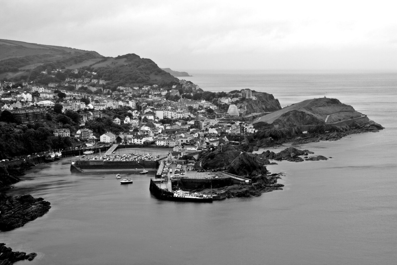 Canon EOS 1000D (EOS Digital Rebel XS / EOS Kiss F) sample photo. Seaside resort, britannia, island photography