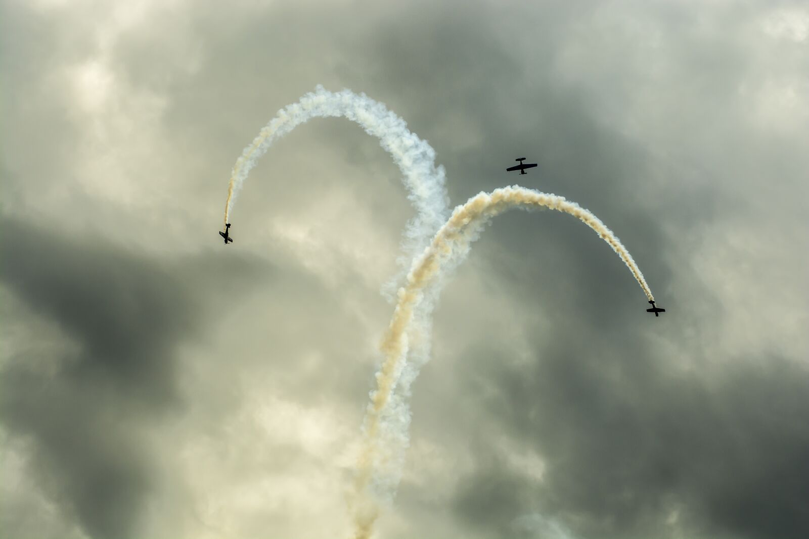 Nikon D7100 sample photo. The plane, perform trick photography