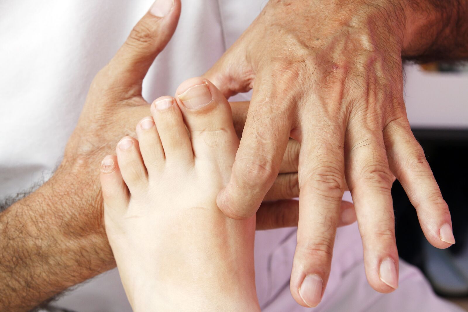 Canon EOS 70D sample photo. Reflexology, therapy, treatment photography