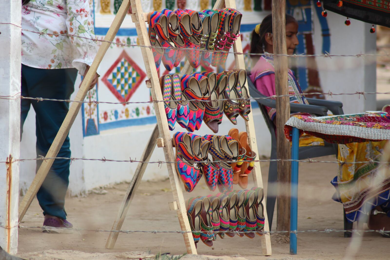 Canon EOS 700D (EOS Rebel T5i / EOS Kiss X7i) sample photo. Colorful, chappels, unisex photography
