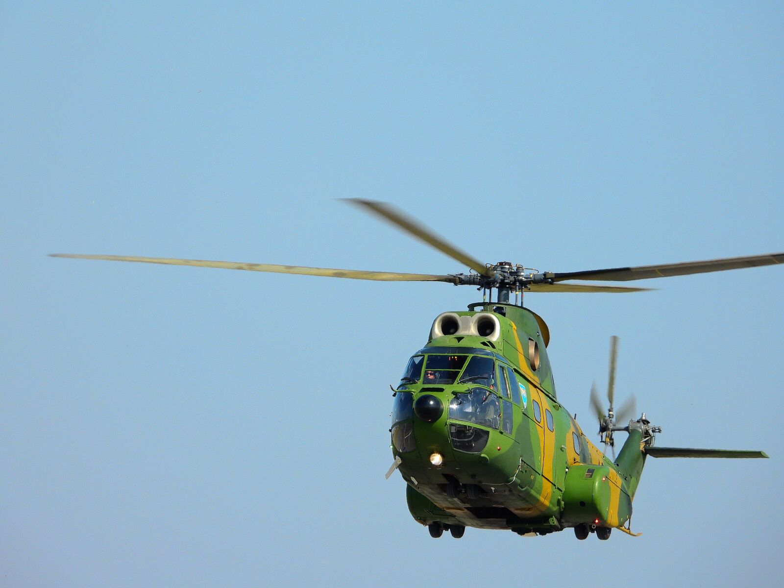 Nikon Coolpix P1000 sample photo. Helicopter, romania, airshow photography