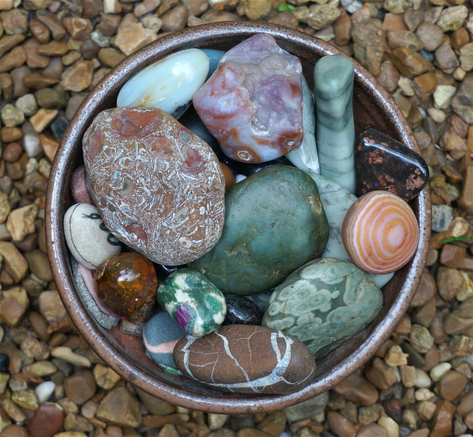Sony Alpha NEX-5T sample photo. Handmade bowl, tumbled stones photography