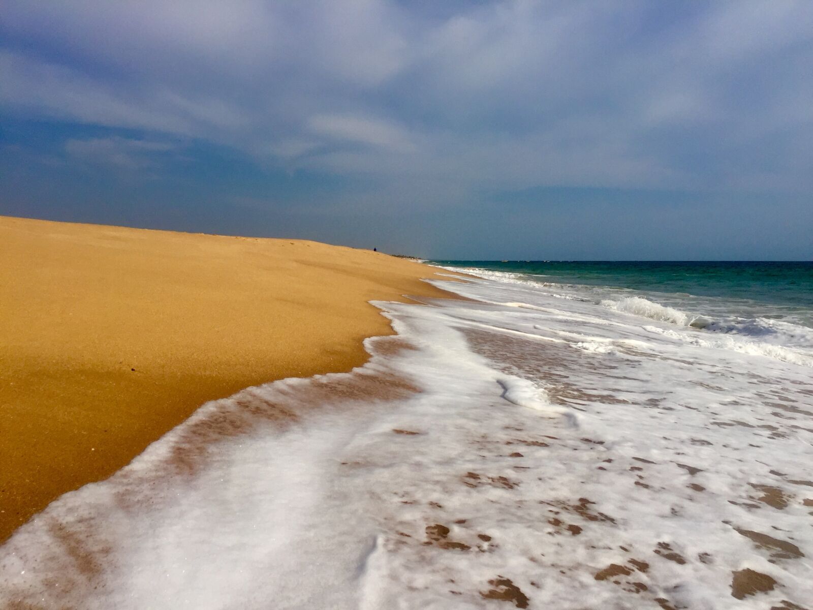 Apple iPhone 6 sample photo. Ocean, arabian, sand gold photography
