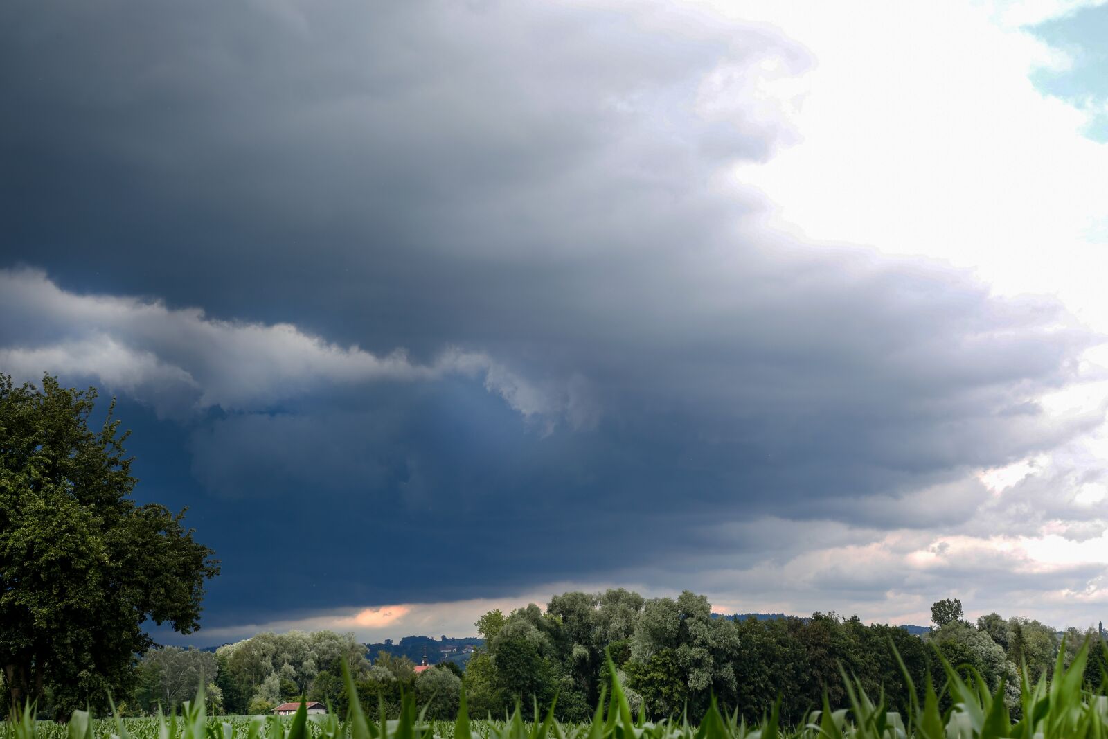 Canon EF 24-105mm F4L IS USM sample photo. Clouds, weather, sky photography