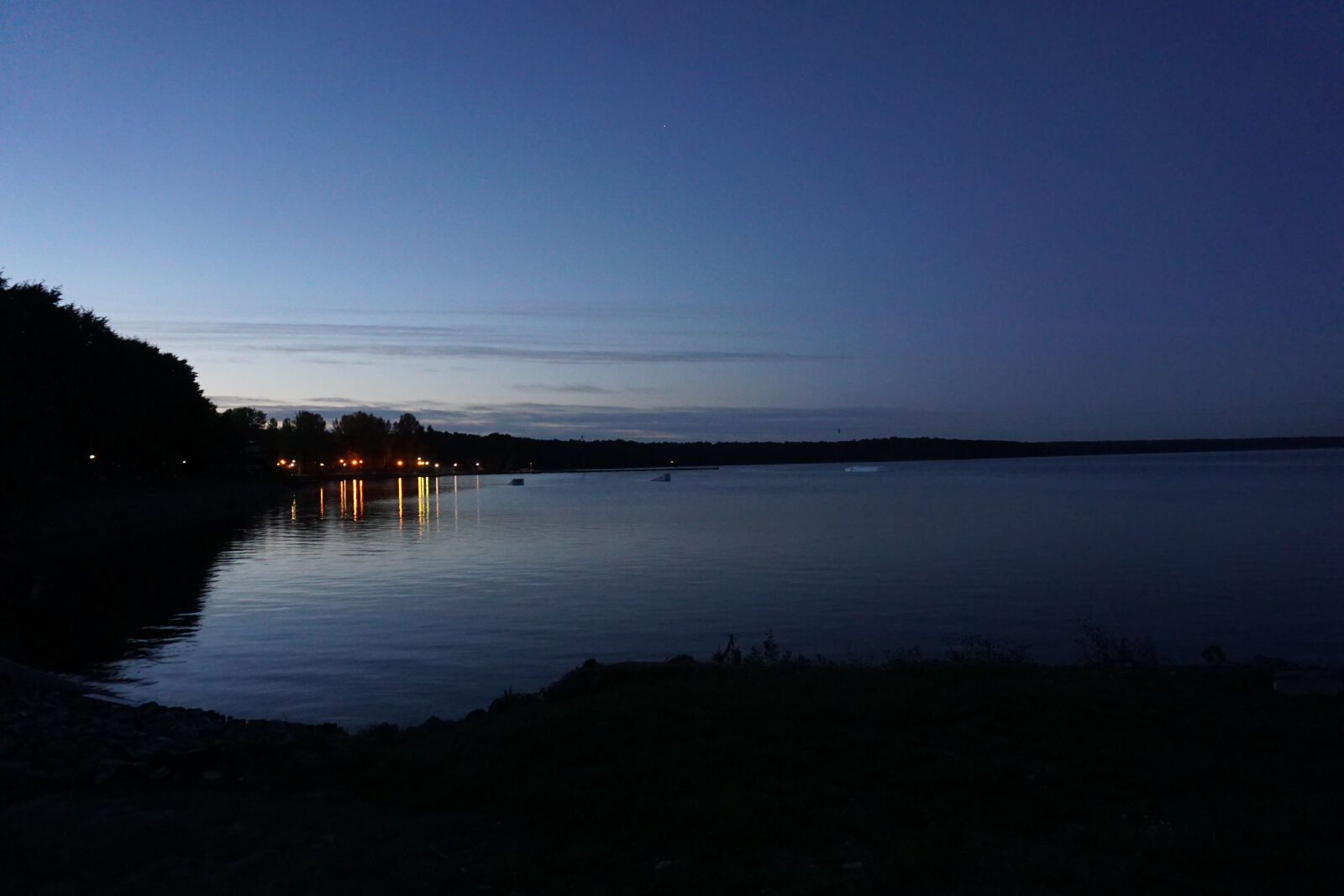 Sony a6000 sample photo. Dusk, lake, night photography