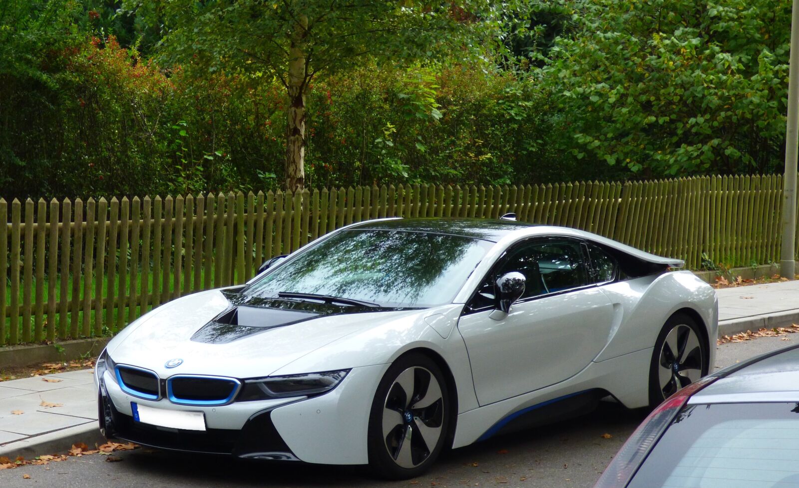 Panasonic DMC-FZ72 sample photo. Bmw, i8, electric car photography
