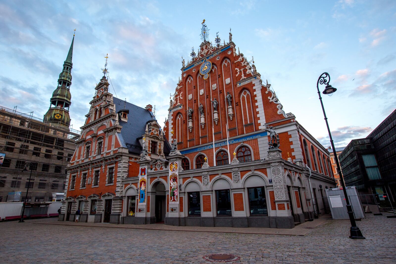 Canon EF 16-35mm F2.8L II USM sample photo. Riga, the house of photography