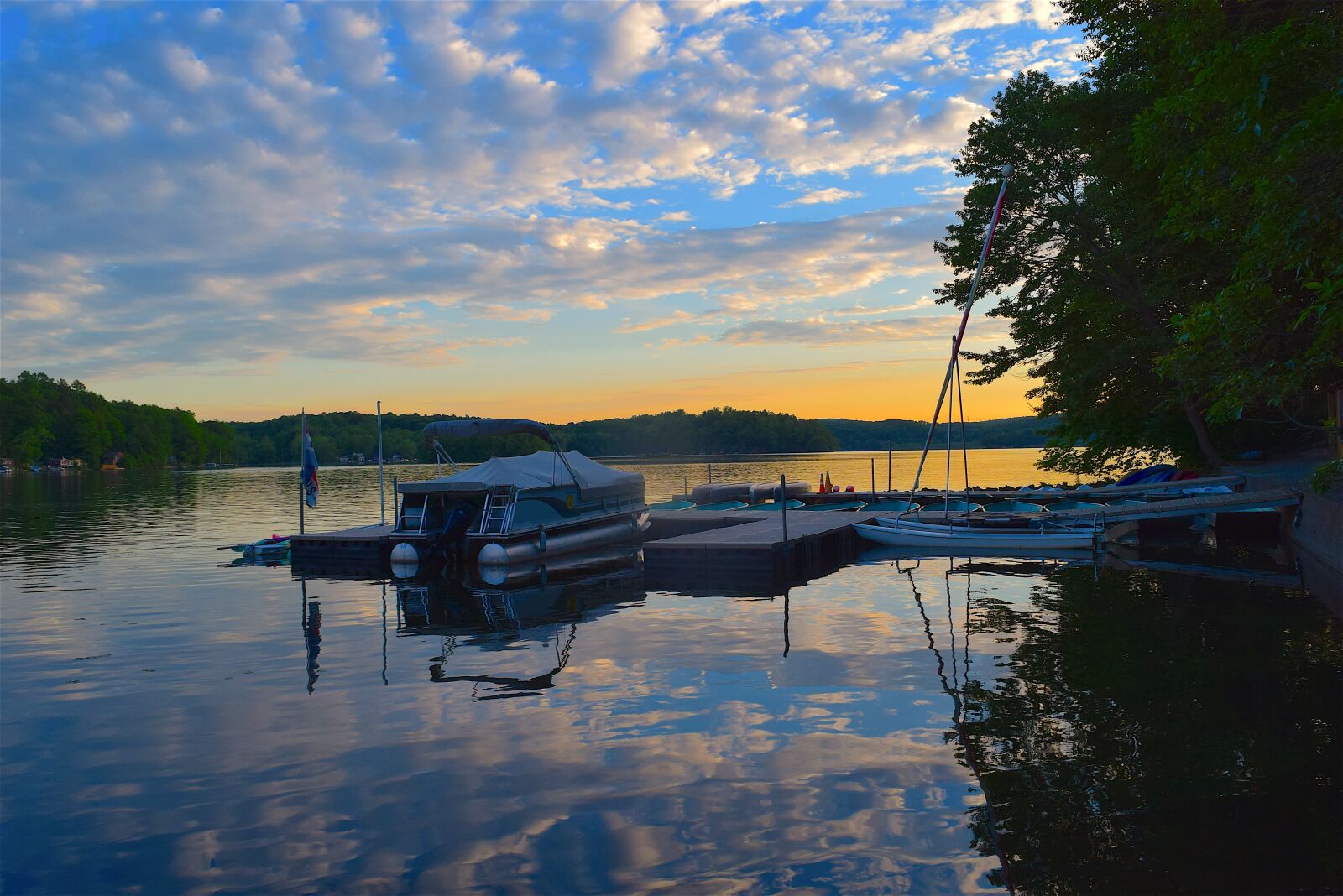 Nikon D3300 sample photo. Boat, sunset, lake photography