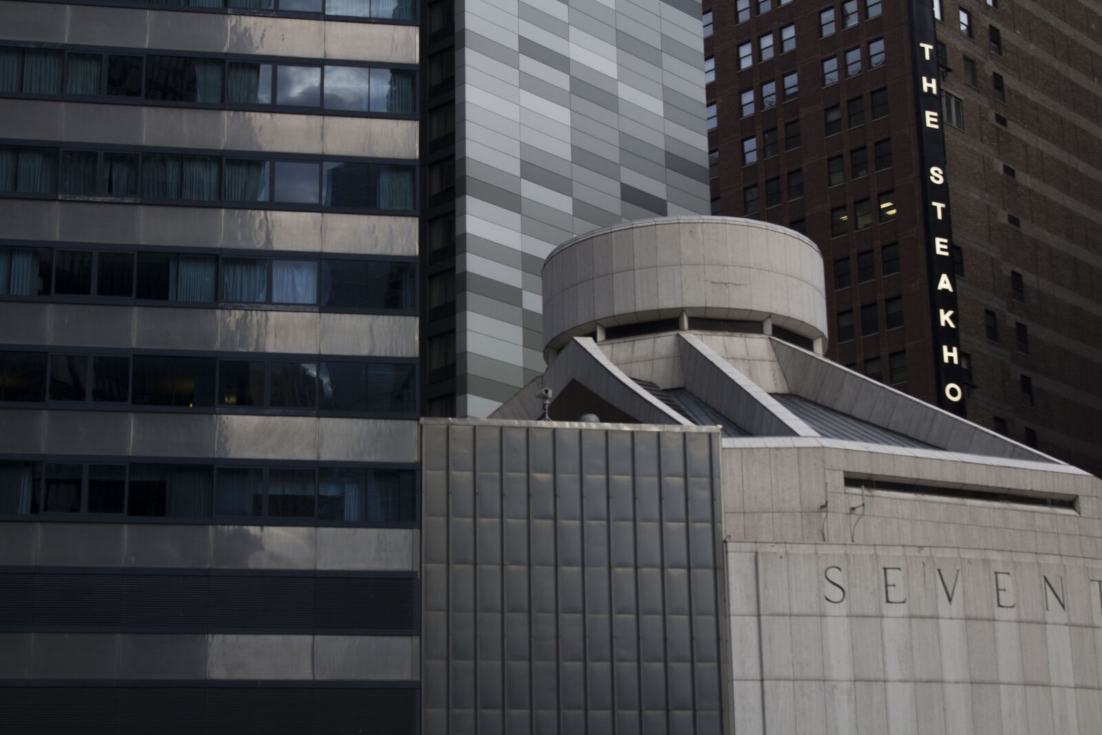 Canon EOS 1200D (EOS Rebel T5 / EOS Kiss X70 / EOS Hi) sample photo. Architecture, chicago photography