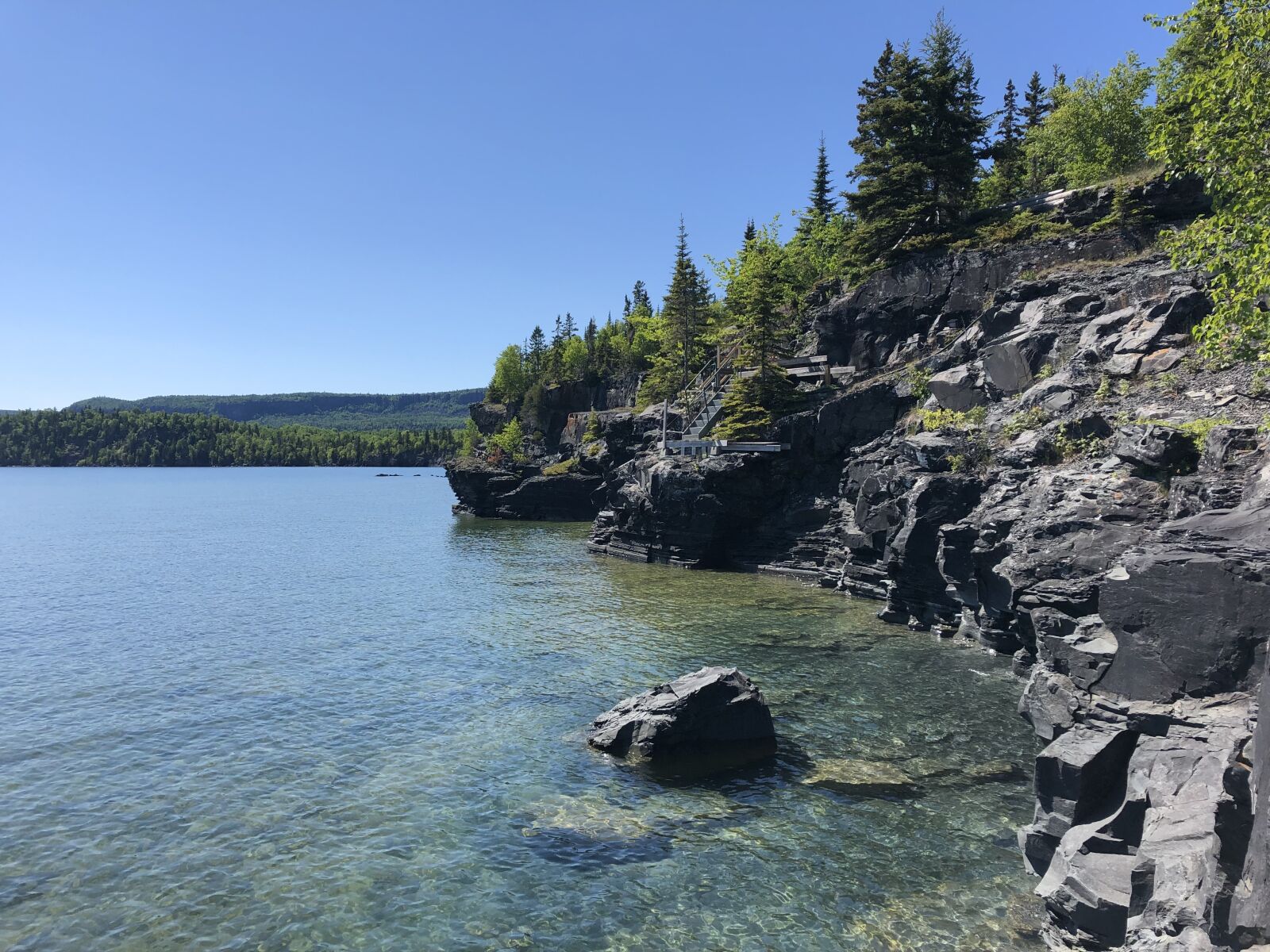 iPhone 8 back camera 3.99mm f/1.8 sample photo. Landscape, water, nature photography