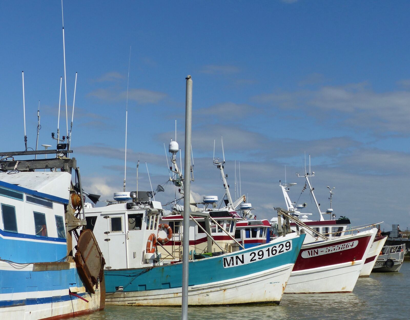 Panasonic Lumix DMC-FZ200 sample photo. Port, fishing, fishing port photography