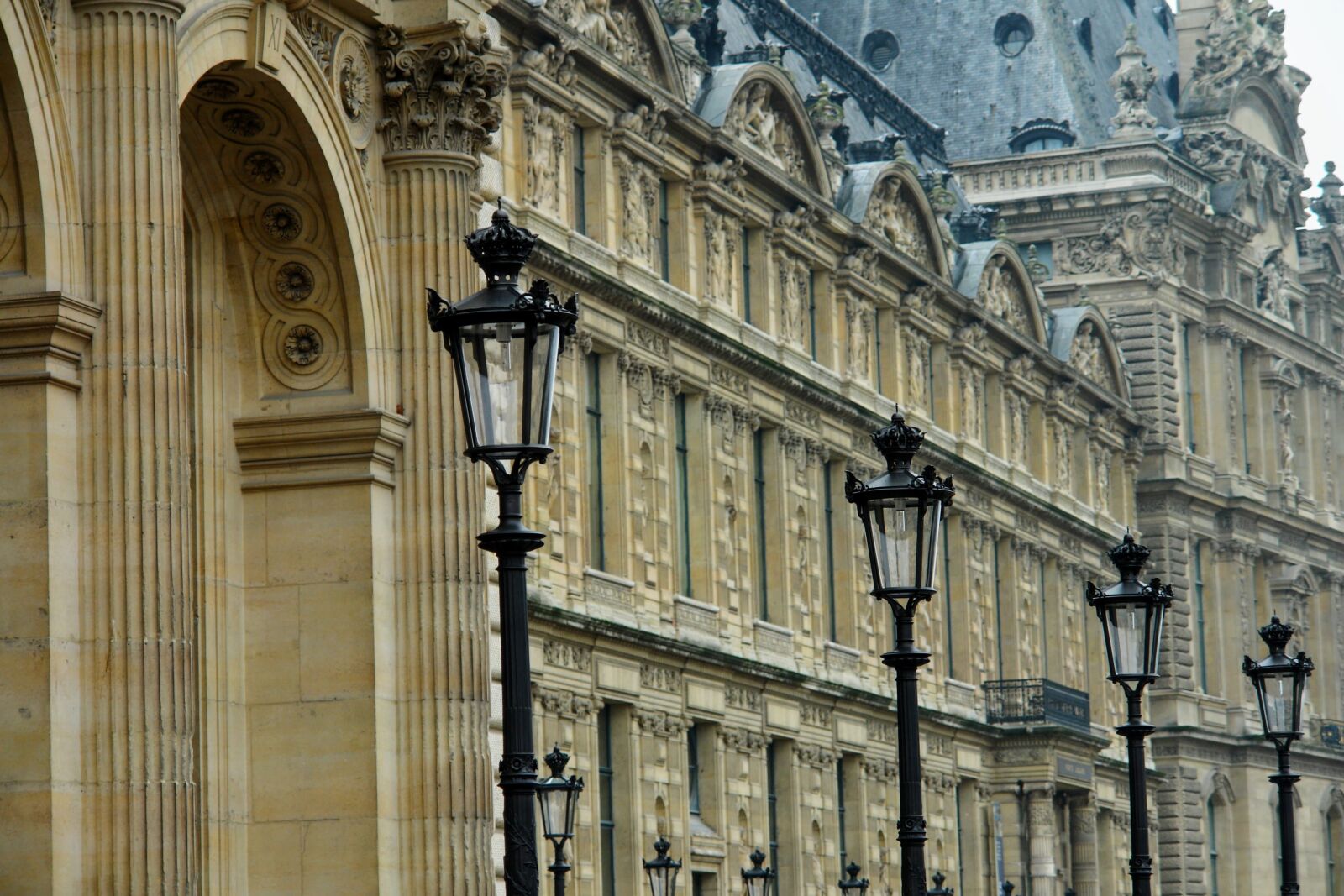 Sony DSC-R1 sample photo. Paris, facade, architecture photography