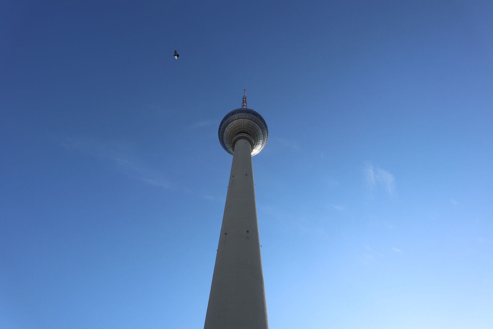 Canon EOS M100 + Canon EF-M 15-45mm F3.5-6.3 IS STM sample photo. Berlin, tower, architecture photography