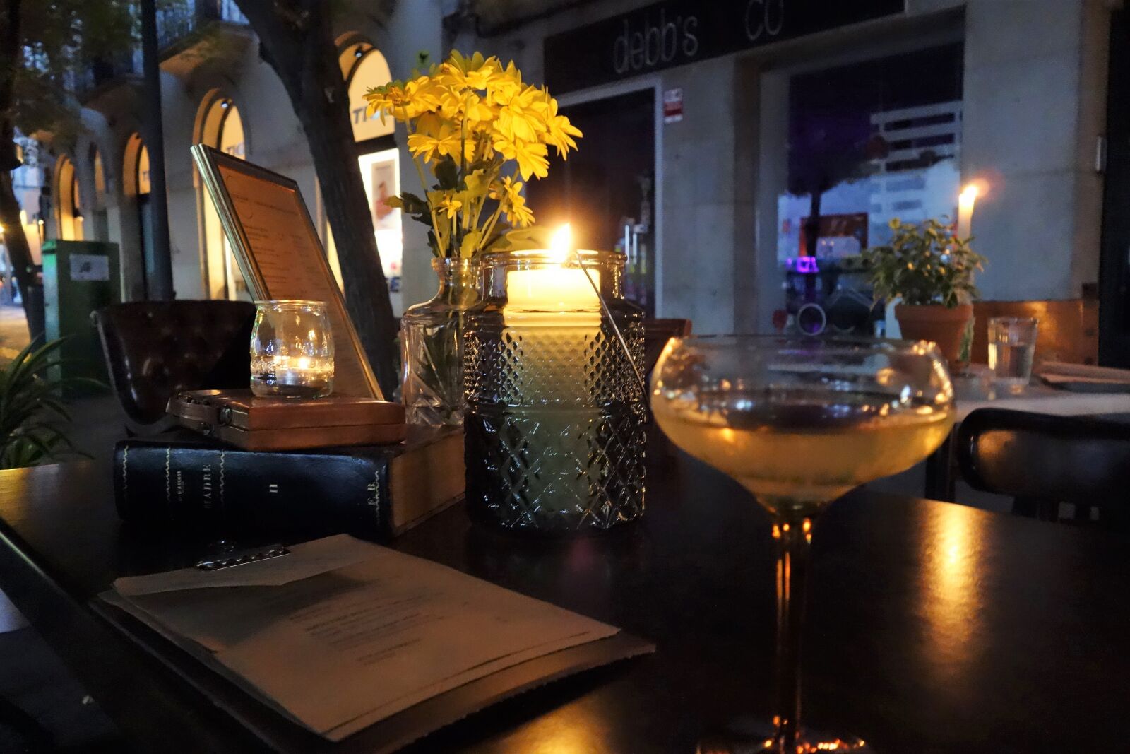 Sony Cyber-shot DSC-RX100 sample photo. Cava, evening, bar photography