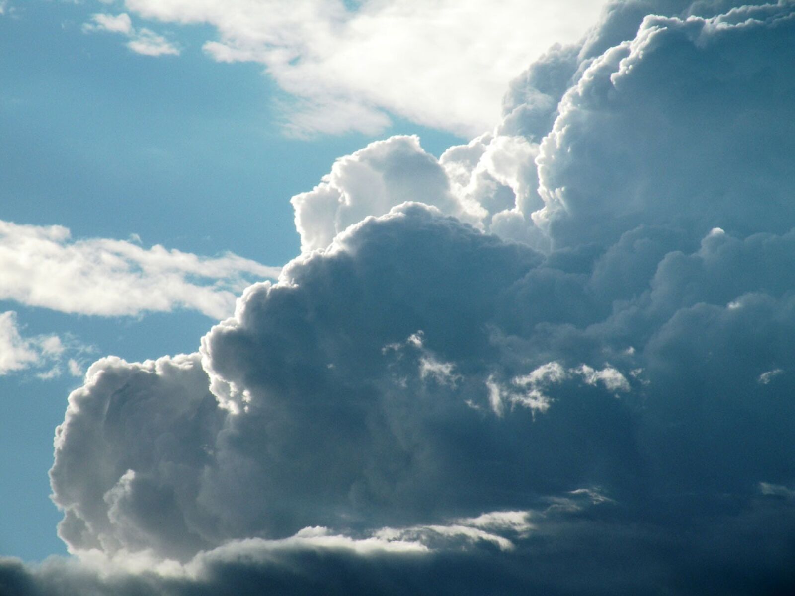 Nikon Coolpix P80 sample photo. Cloudy, clouds, cloudscape photography