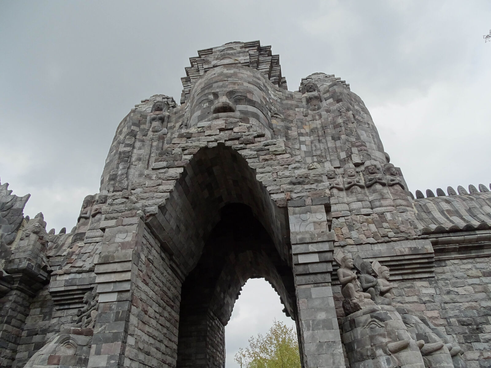Sony Cyber-shot DSC-HX400V sample photo. Building, buildings, temple, zoo photography