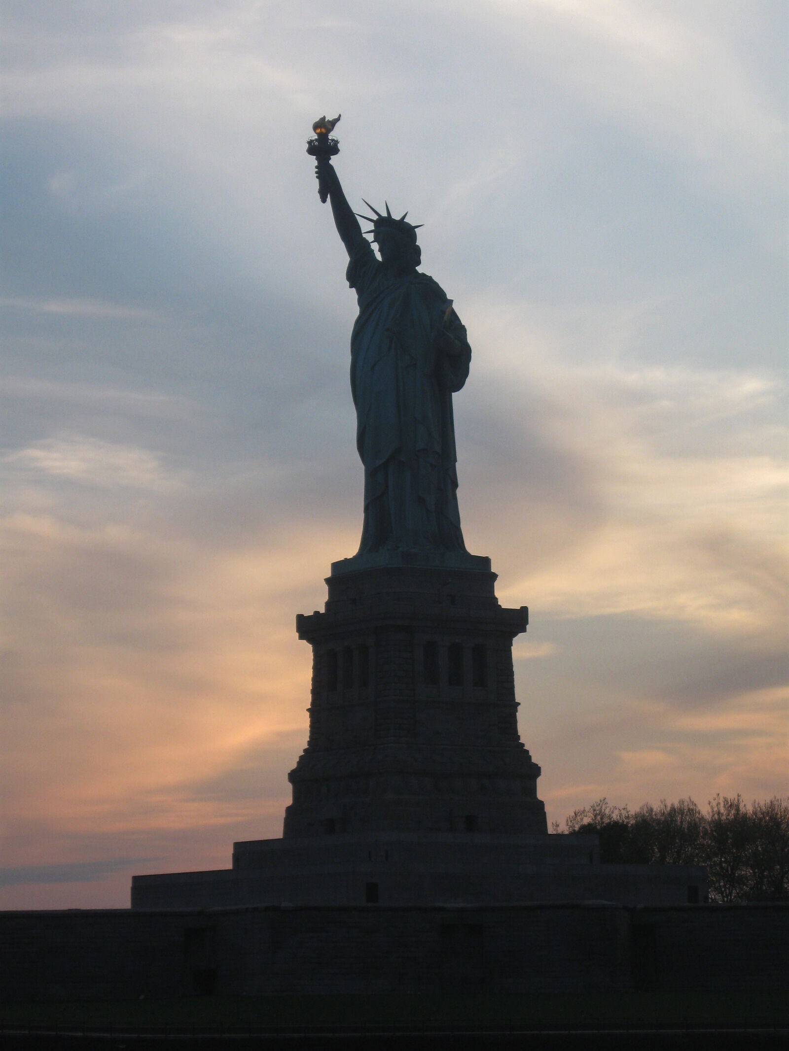 Canon PowerShot A590 IS sample photo. Sunset, new, york, statue photography