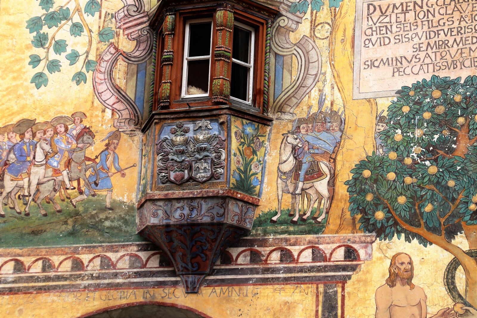Canon EOS 80D sample photo. Frescoes, house, old house photography