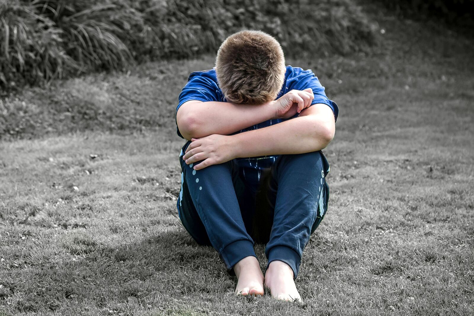 Canon EOS 650D (EOS Rebel T4i / EOS Kiss X6i) sample photo. Boy, child, sad photography