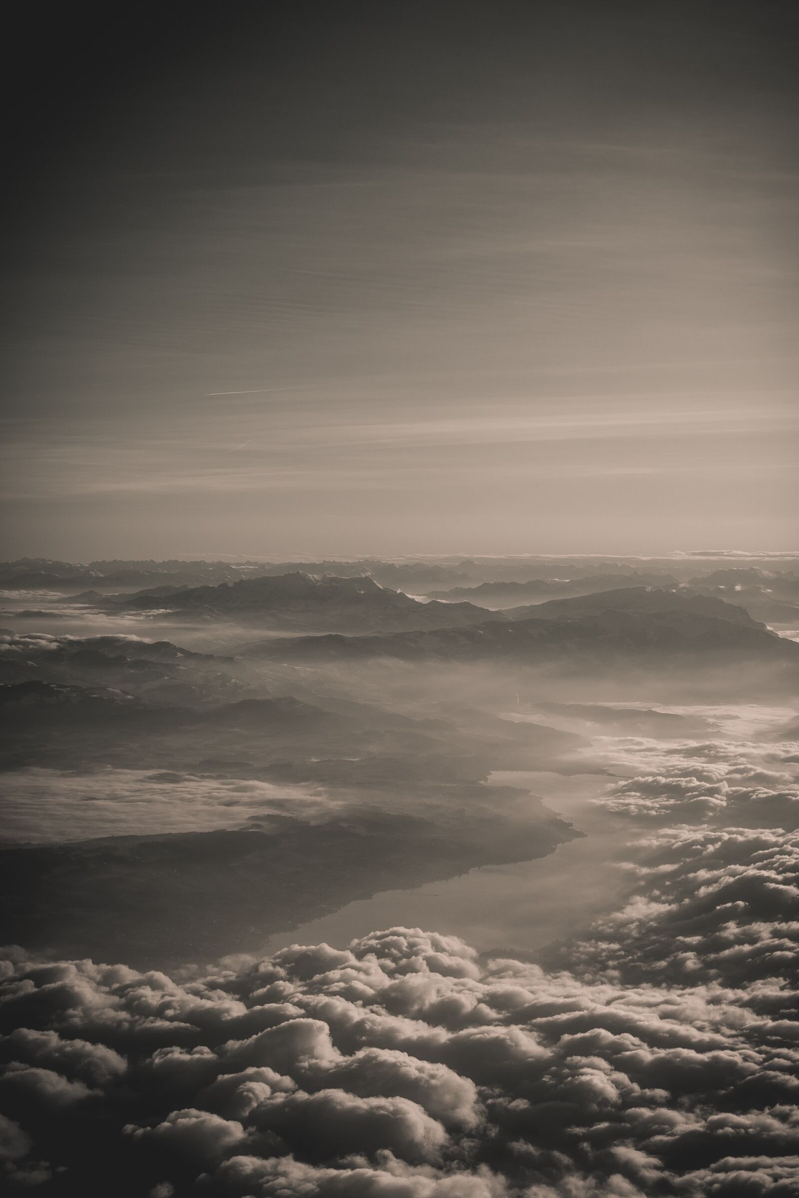 Canon EOS 70D + Canon EF 40mm F2.8 STM sample photo. Clouds, aircraft, above the photography