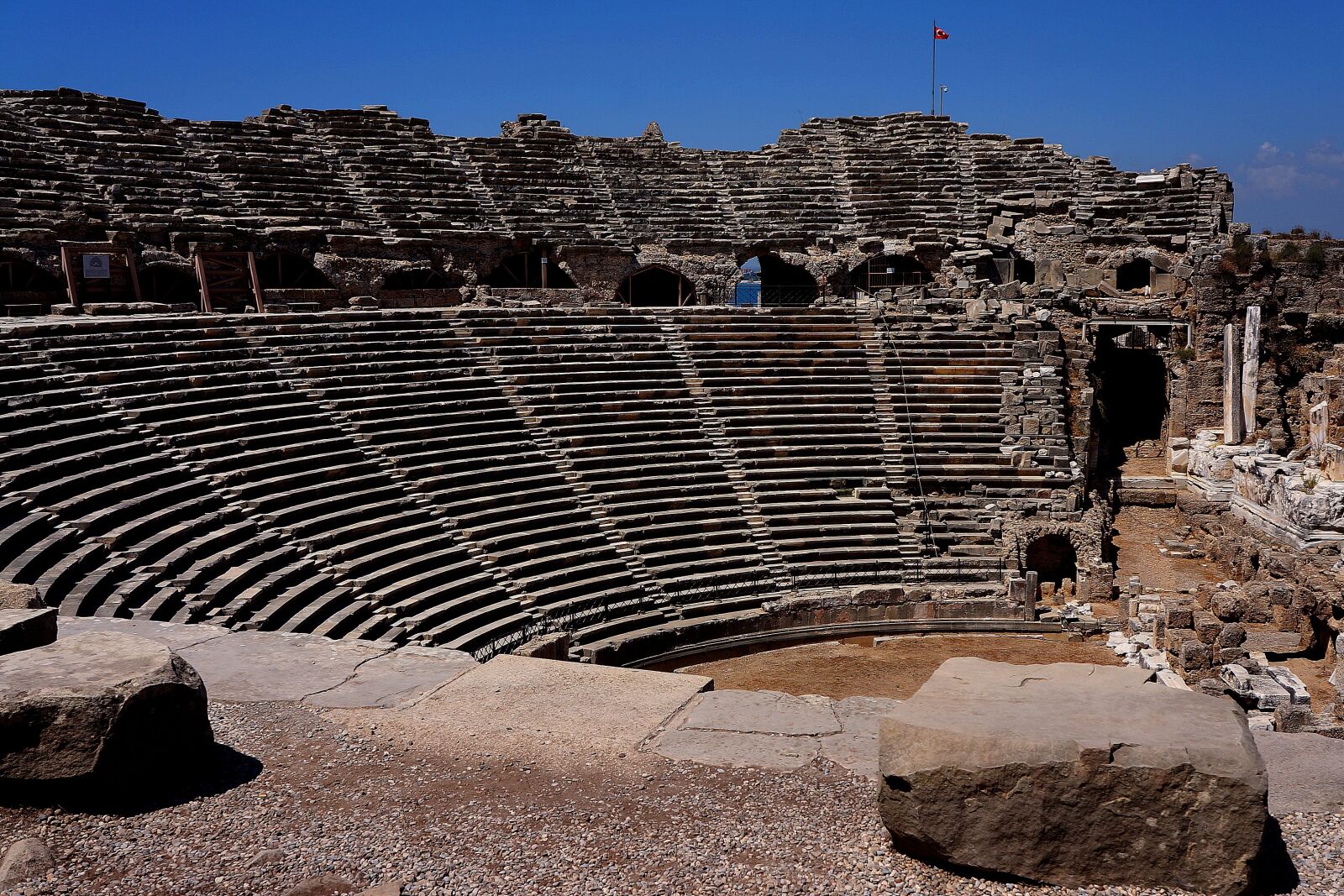 Sony Alpha NEX-5N sample photo. Amphitheater, the ruins of photography