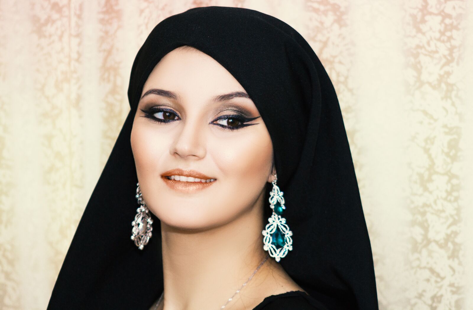 Canon EOS 1200D (EOS Rebel T5 / EOS Kiss X70 / EOS Hi) sample photo. Muslim, girl, model photography