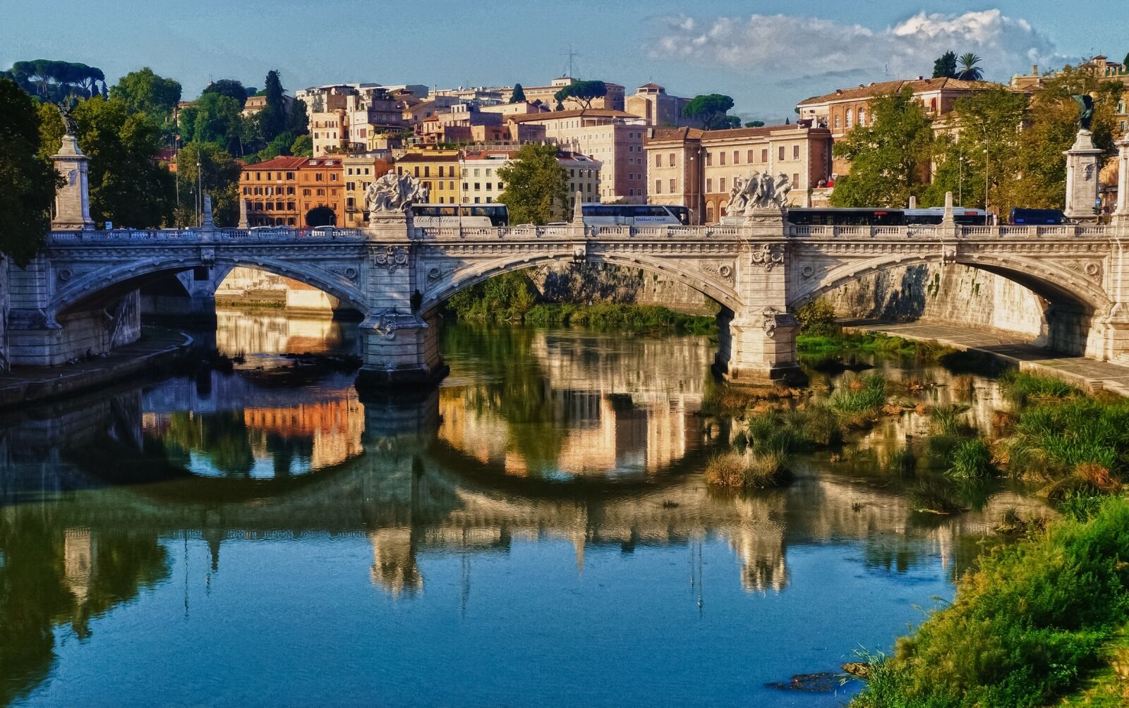 Sony Alpha NEX-5N + Sony E 18-55mm F3.5-5.6 OSS sample photo. Saint angelos bridge, europe photography